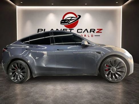 Used 2022 Tesla Model Y Performance AWD/4WD image 4