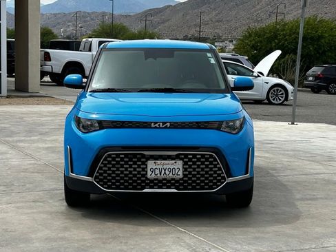 Used 2023 Kia Soul EX image 2