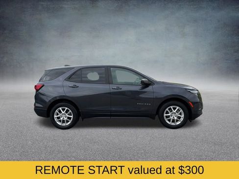 Used 2022 Chevrolet Equinox LS w/ LS Convenience Package image 3