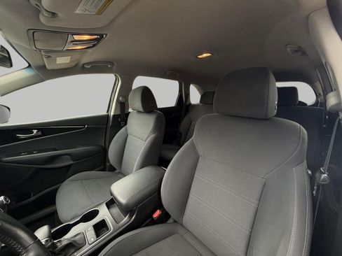 Used 2019 Kia Sorento FWD w/ LX Convenience Package image 40
