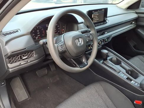 Used 2023 Honda Accord EX image 12