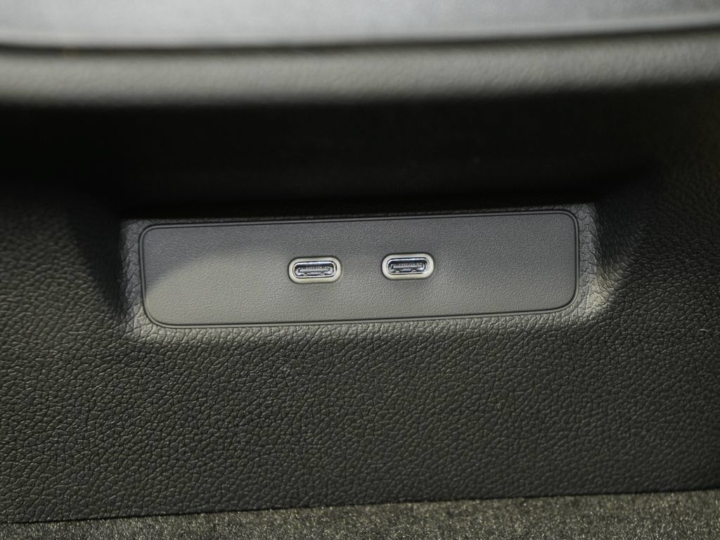 New 2027 Mercedes-Benz E 350 4MATIC Sedan image 30