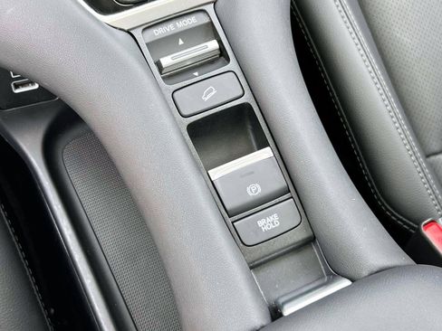 Certified 2023 Honda HR-V EX-L image 31