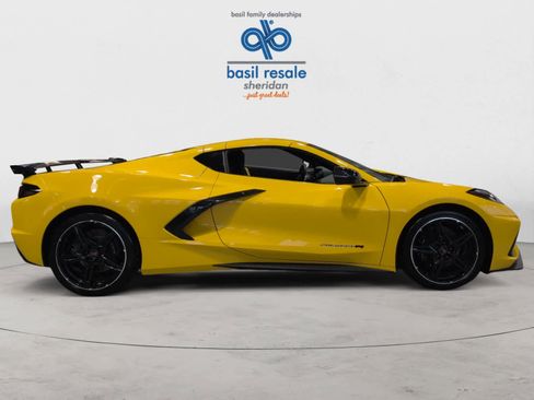 Used 2025 Chevrolet Corvette Stingray Coupe w/ Z51 Performance Package image 9