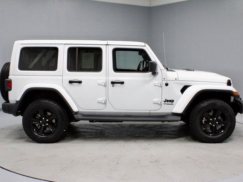 Used 2021 Jeep Wrangler Unlimited Sahara image 11