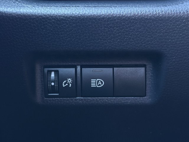 Certified 2025 Toyota RAV4 LE AWD/4WD image 22