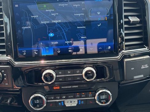 Used 2022 Ford F250 Lariat w/ Black Appearance Package AWD/4WD image 25