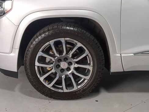 Used 2020 GMC Acadia Denali w/ Technology Package AWD/4WD image 17