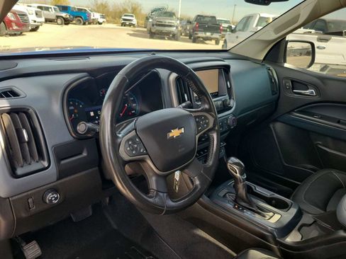 Used 2022 Chevrolet Colorado Z71 w/ Safety Package image 2