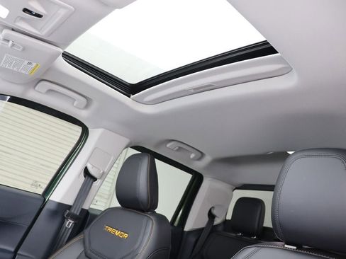 Used 2025 Ford Maverick Tremor image 23