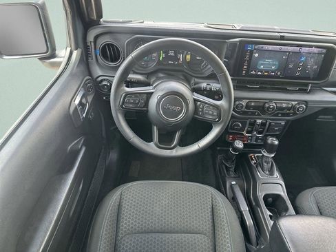 Used 2024 Jeep Wrangler Unlimited Rubicon 4xe AWD/4WD image 30