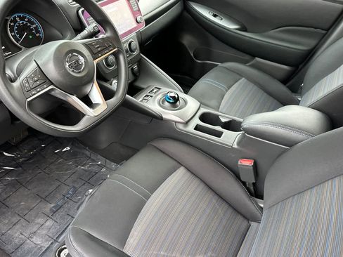 Used 2022 Nissan Leaf S image 11