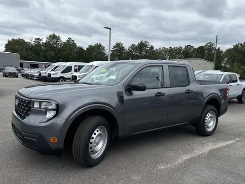New 2025 Ford Maverick XL image 14