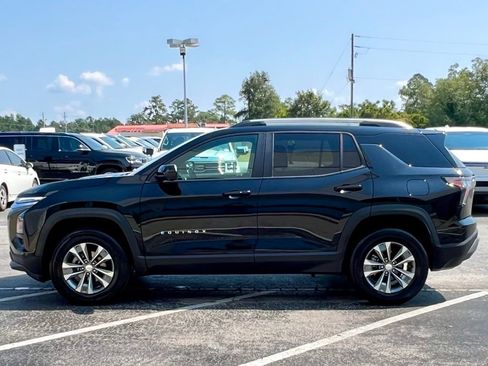 Used 2025 Chevrolet Equinox LT w/ Convenience Package II image 9