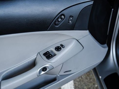 Used 2006 Chevrolet Corvette Convertible w/ Preferred Equipment Group image 65