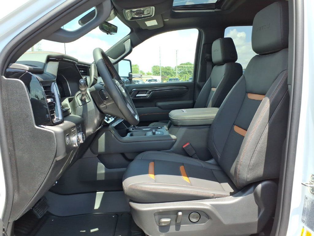 New 2026 GMC Sierra 2500 AT4 w/ Max Trailering Package AWD/4WD image 12