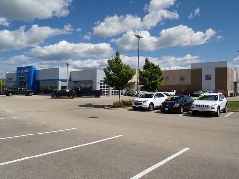 Used 2025 Chrysler Pacifica Select image 14