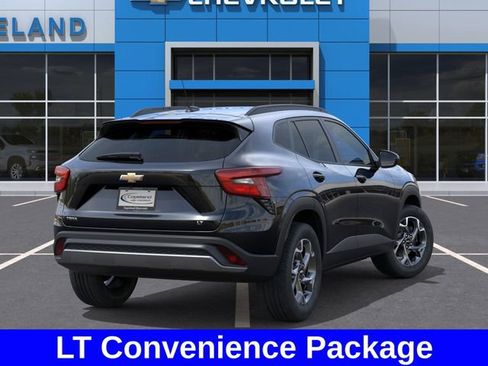New 2026 Chevrolet Trax LT w/ Driver Confidence Package FWD image 5