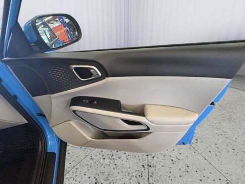 Used 2024 Kia Soul EX FWD image 15