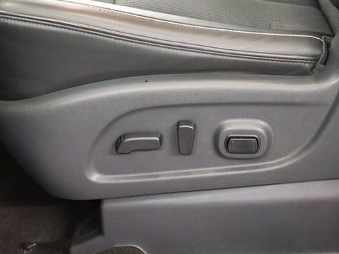 Used 2018 Nissan Titan PRO-4X image 10