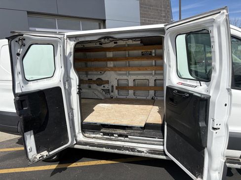 Used 2015 Ford Transit 250 130 Low Roof w/ Exterior Upgrade Package RWD image 16