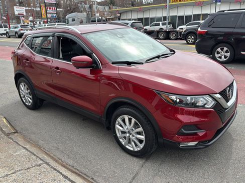 Used 2020 Nissan Rogue Sport SV w/ Technology Package image 11