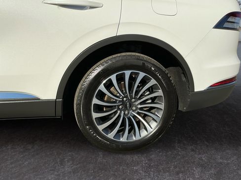 Used 2024 Lincoln Aviator Reserve image 10