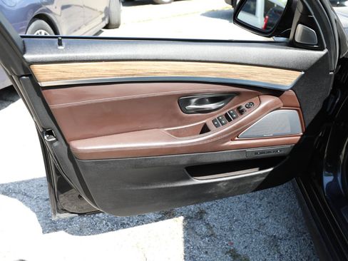 Used 2014 BMW 550i xDrive Sedan AWD/4WD image 14