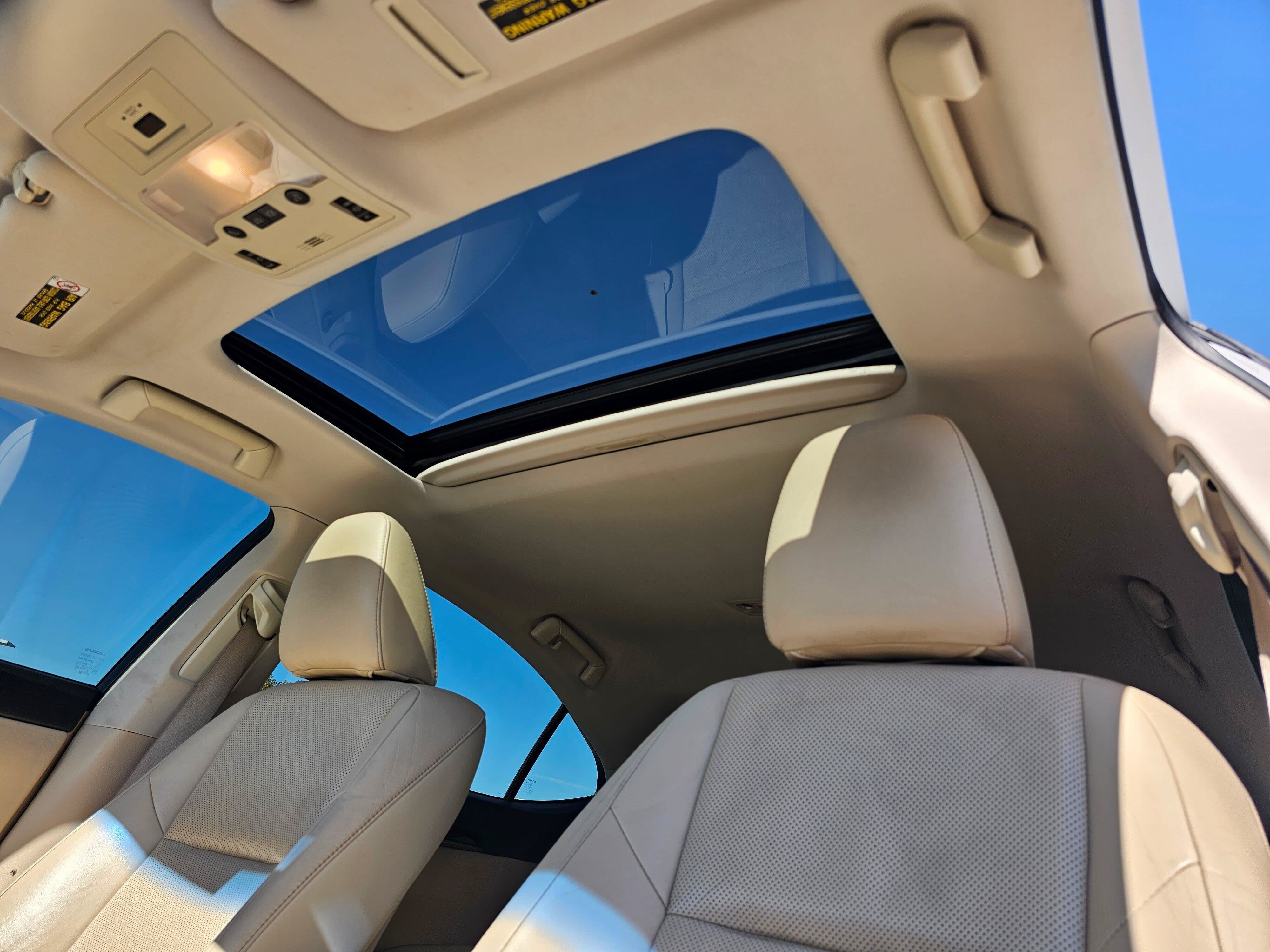 Used 2015 Lexus ES 350 w/ Luxury Package FWD image 28