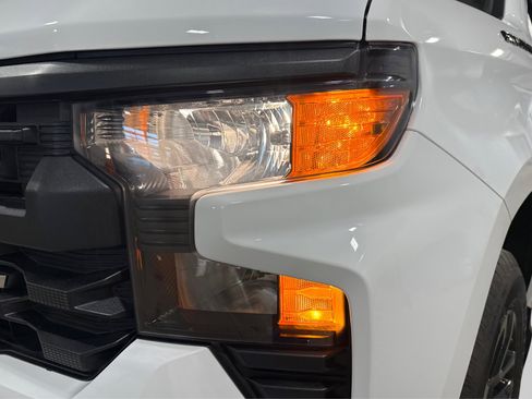 Used 2023 Chevrolet Silverado 1500 Custom image 13