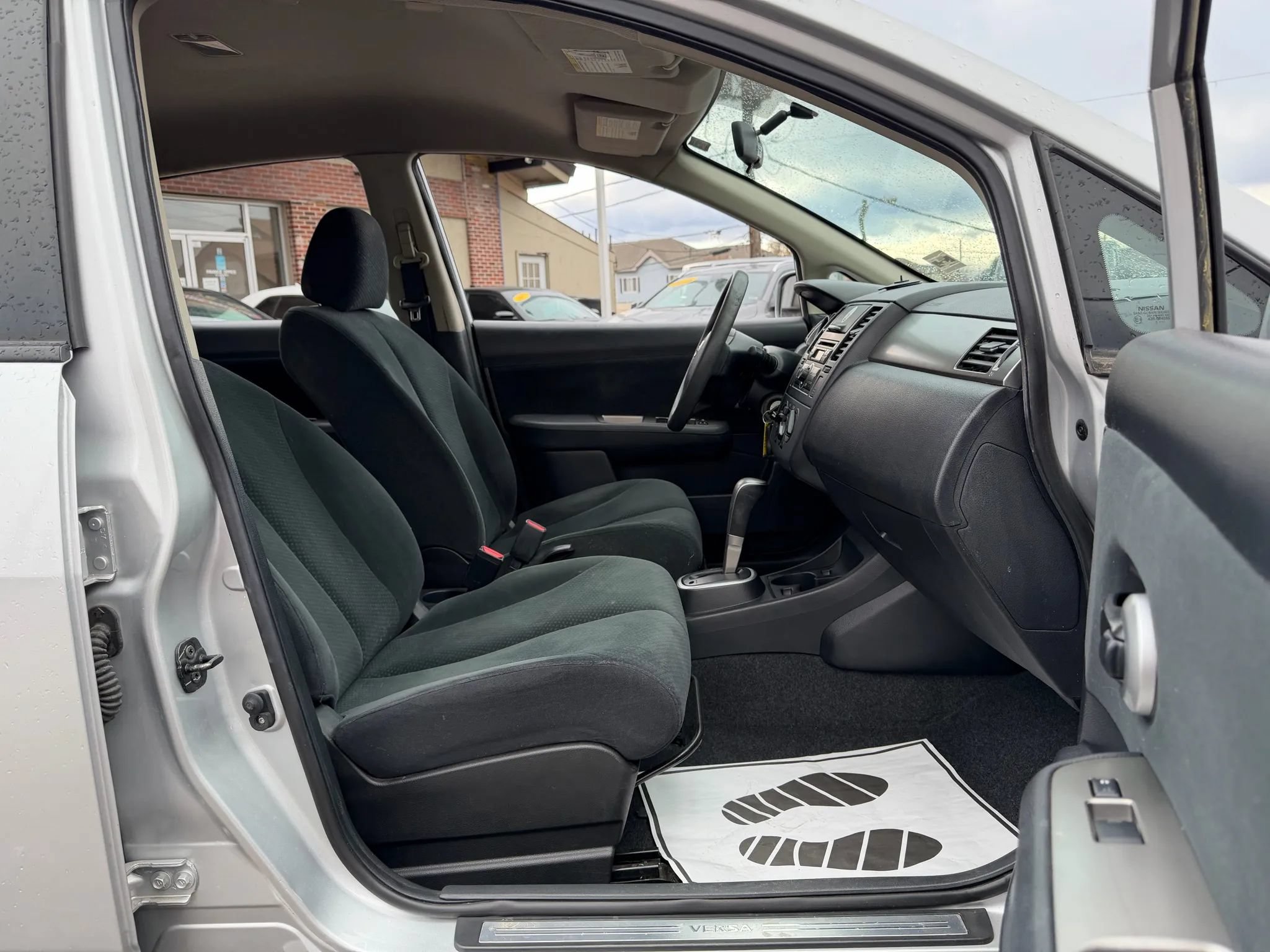 Used 2011 Nissan Versa 1.8 S w/ PWR Plus Pkg FWD image 18