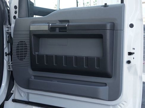 Used 2016 Ford F650 2WD Crew Cab Super Duty image 49