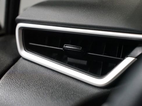 Certified 2023 Toyota Corolla LE image 22