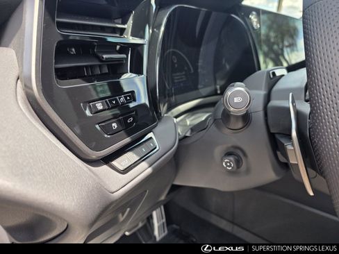 New 2026 Lexus TX 500h AWD image 16