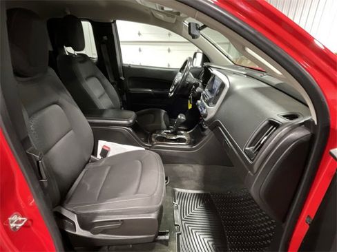 Used 2017 GMC Canyon SLE w/ SLE Convenience Package image 28