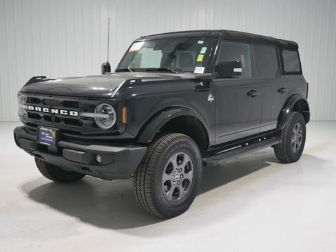 Certified 2024 Ford Bronco Outer Banks image 1