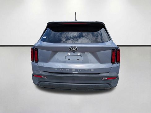 Used 2021 Kia Sorento LX FWD image 5