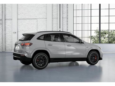 New 2026 Mercedes-Benz GLA 35 AMG 4MATIC image 18