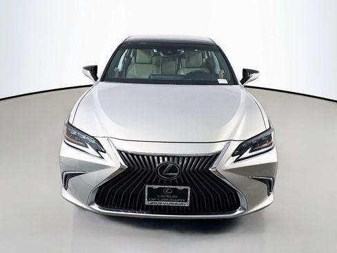 Used 2019 Lexus ES 350 350 Luxury w/ Accessory Package image 2