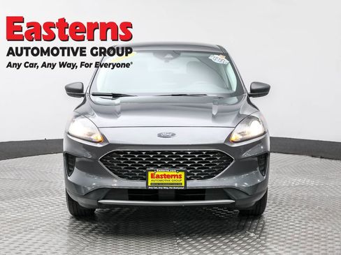 Used 2022 Ford Escape SE w/ Cold Weather Package image 2
