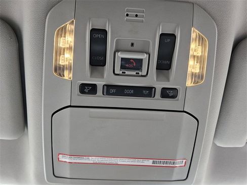 Used 2022 Toyota Highlander XLE image 27