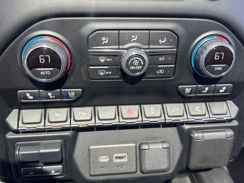 Used 2022 Chevrolet Silverado 1500 High Country w/ Technology Package image 20