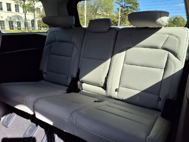 New 2026 Lincoln Navigator Premiere AWD/4WD image 9