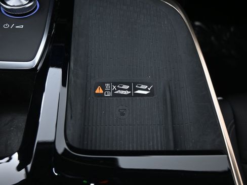 Used 2025 Buick Enclave Avenir image 35