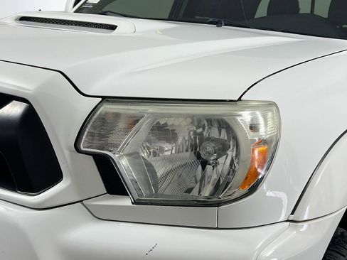 Used 2013 Toyota Tacoma PreRunner image 11