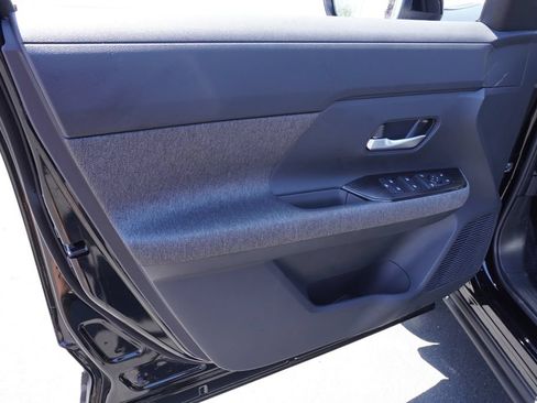 New 2026 Nissan Kicks SV FWD image 14