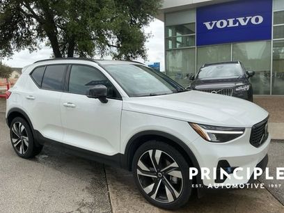 Used 2025 Volvo XC40 B5 Plus