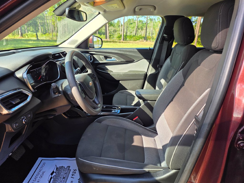 Used 2022 Chevrolet TrailBlazer LT w/ Convenience Package FWD image 13