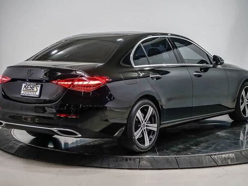 Used 2025 Mercedes-Benz C 300 Sedan image 4