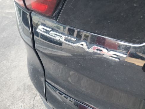 Used 2019 Ford Escape SE AWD/4WD image 10
